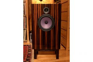 DeVORE FIDELITY | Orangutan Custom | Deep Ebony