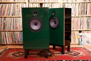DeVORE FIDELITY | Orangutan Custom | British Racing Green