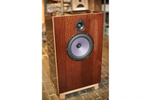 DeVORE FIDELITY | Orangutan Custom | American White Oak - dark stain