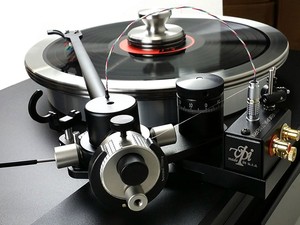 Neuer VPI Plattenspieler - Aries 3 D - Testbericht in der aktuellen LP Ausgabe